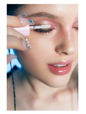 NWT Korean Beauty Colorgram Milk Bling Shadow in Spring Pink Ending - Rose Gold